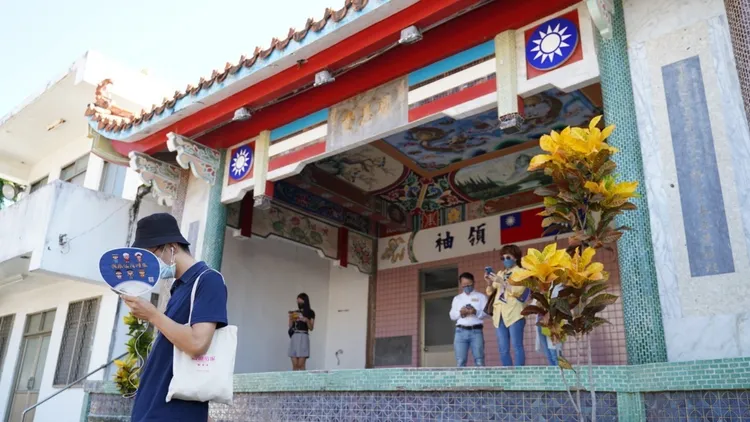 漫遊劇場《大陳小花》2.0將開演，帶觀眾走進村子直擊大陳人生活點滴。《大陳小花．島嶼遷移的民族》劇團提供