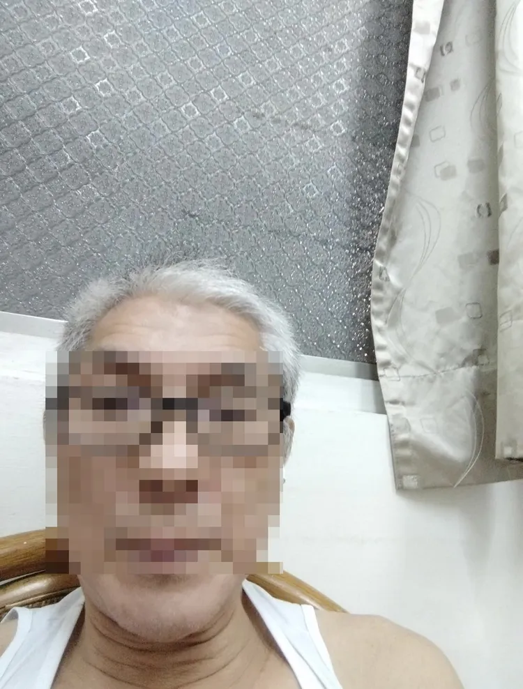 蔡男自曝領有低收入證明及身心障礙手冊。翻攝蔡男臉書