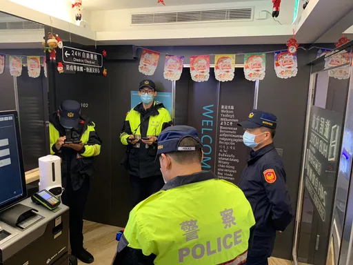 打擊求職詐騙不肖分子 板橋警擴大臨檢治安顧慮場所