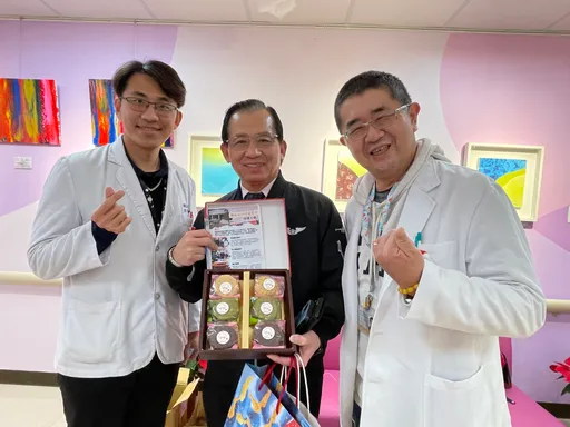 上任訪視庇護工場！桃園社會局長響應公益　自掏腰包購買餐點禮盒