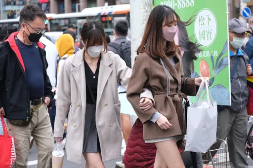 寒流將襲台！今午後開始影響　鄭明典：氣溫直墜「降溫速度」很有感