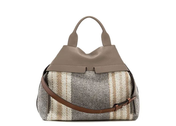 Duna針織拼接手提包，1萬7800元。品牌提供