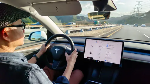 特斯拉為聲稱能自動駕駛遭調查做辯護 暫時未能實現目標不算詐欺