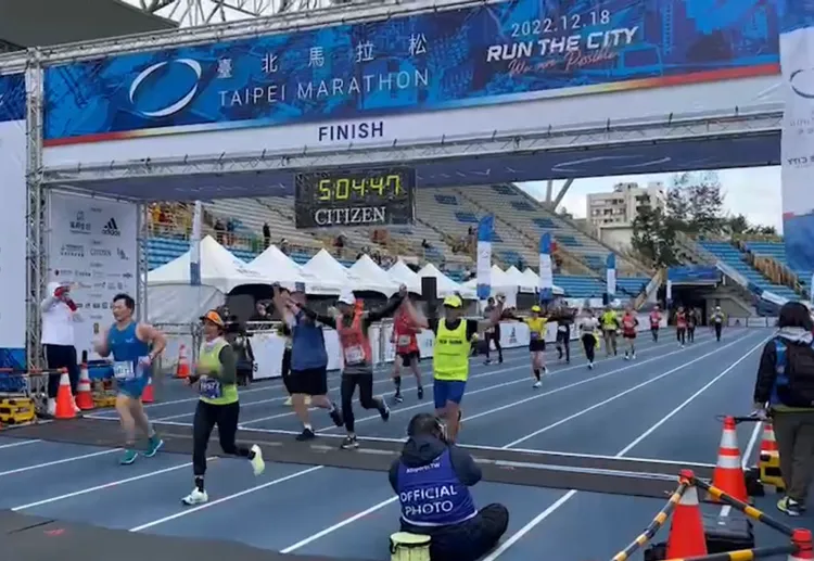 陳奕成完成全馬最後10公里的賽程。台大醫院提供