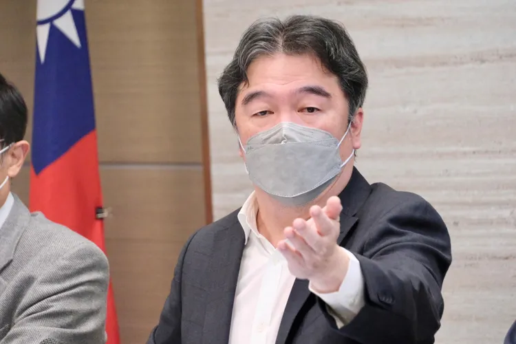 王必勝直言，聯繫管道雖然有，可是都非常耗時，回復速度慢。陳志淵攝