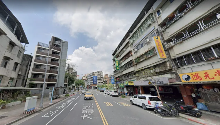 木新商圈內店家林立，包含交通、採買以及學區需求都能一次滿足，其中木新路二段屬於主要活動範圍。翻攝Google map