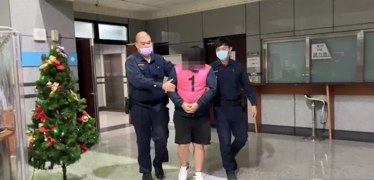 警方逮捕涉嫌改槍販售的廖姓男子。翻攝畫面