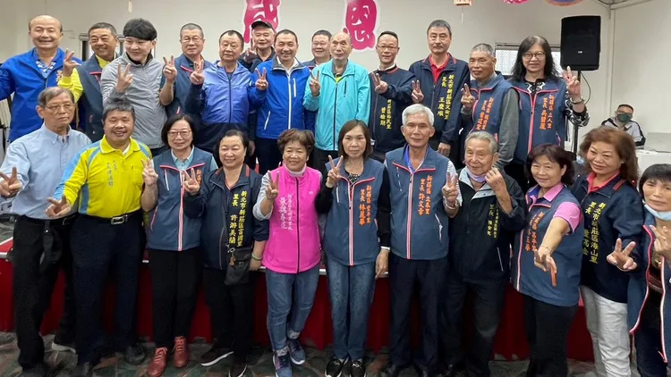 新北市長侯友宜今天至新莊舉辦感恩茶會向支持者表達感謝。侯友宜競辦提供