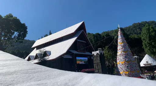 南投這裡下雪了!遊樂園塑造雪國景色 聖誕氣氛濃