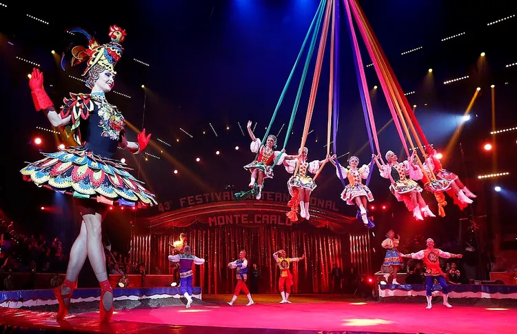 俄羅斯藝術表演者2019年1月在摩納哥舉行的國際馬戲節開幕式演出。美聯社