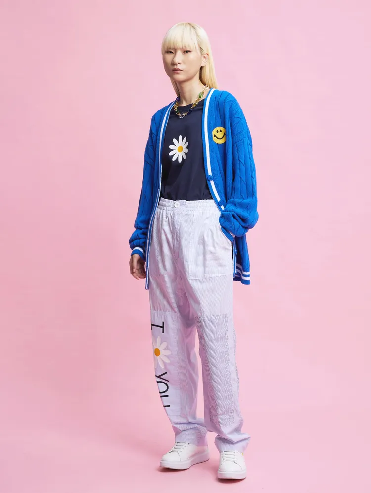 THE SPAACE另一款獨家首發商品為JOSHUA SANDERS寶藍色麻花開襟衫，1萬980元。THE SPAACE提供