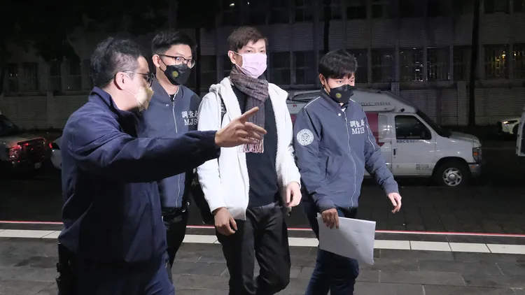 高虹安男友李忠庭晚間移送北檢複訊。陳志淵攝