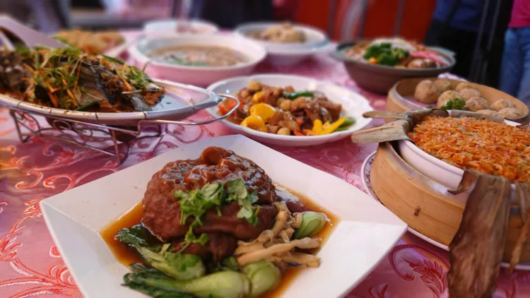 內門娘家宴菜色豐富。高市府提供