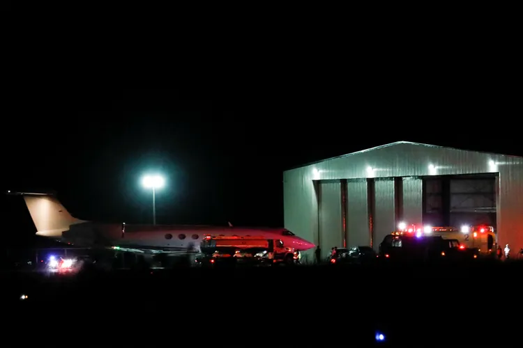 準備載班克曼-佛瑞德飛往美國的飛機，21日晚間被拍到在林丁平德林國際機場。路透社