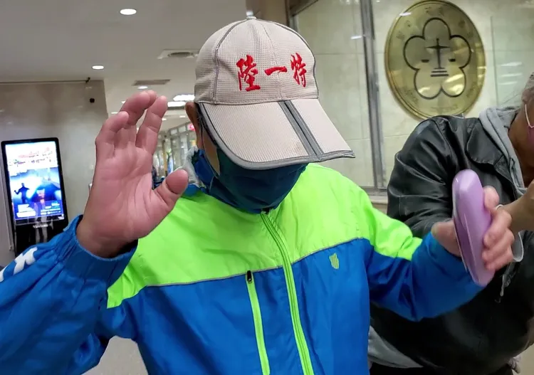 蔡瑞林頭上戴著陸一特的帽子。呂志明攝