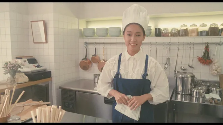 宮本信子在《蒲公英》飾演努力經營拉麵店的老闆。台北双喜提供