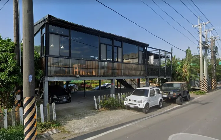 房仲推估，該咖啡廳地價市值約2500萬。翻攝googlemap