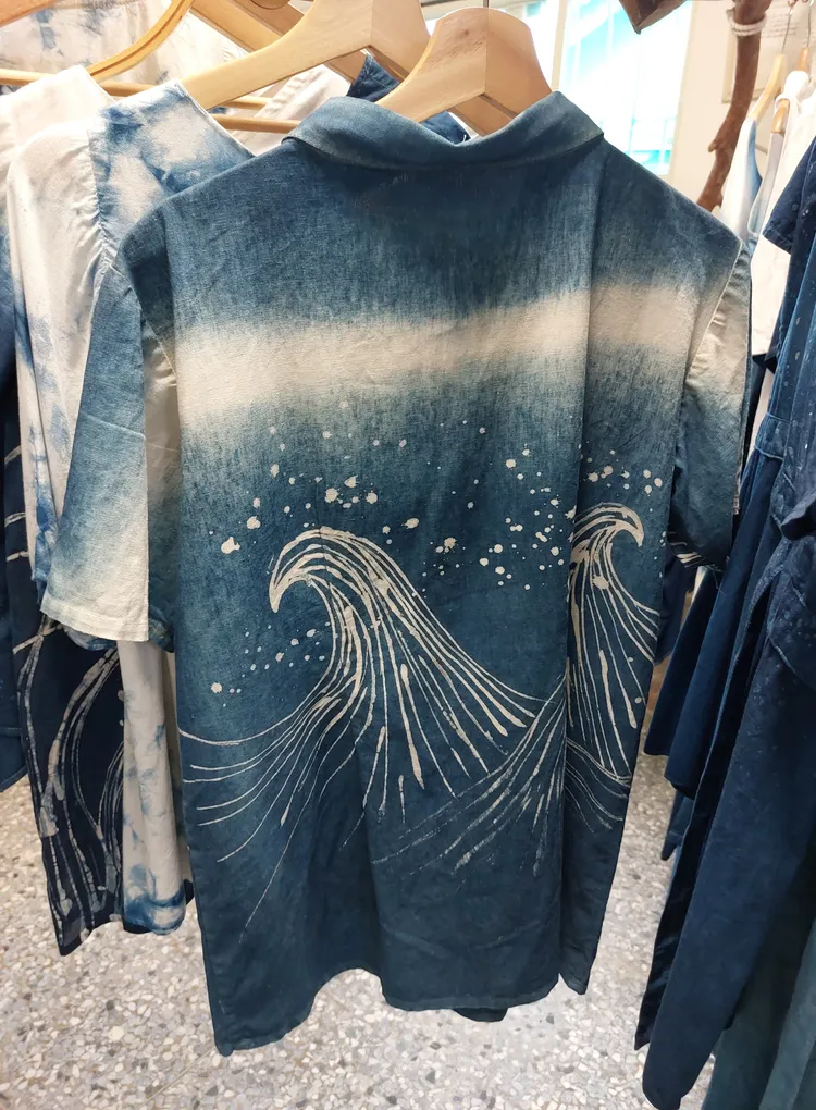 林曉鳳藍染作品。凃建豐攝