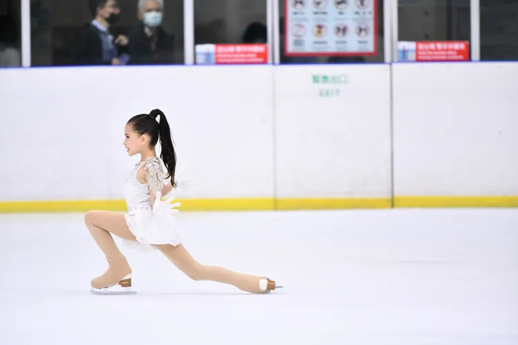 Yamila的舞衣是媽媽設計的。Hank攝影