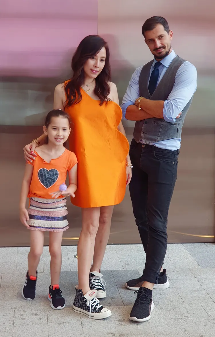 一家3口目前分隔兩地。Jim提供