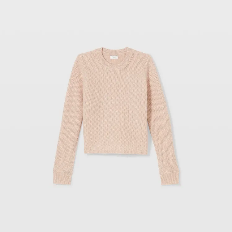 Club Monaco杏桃粉喀什米爾圓領衫，1萬6900元。品牌提供