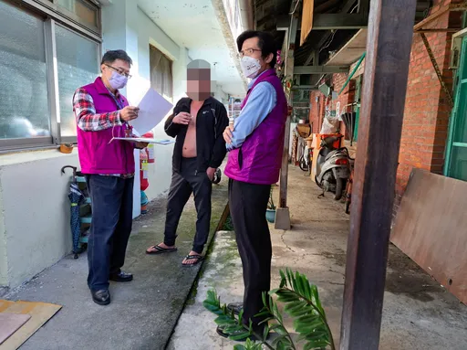 5年酒驾3次挨罚18万　莽男裸身怒呛没钱缴！娘也开骂「土匪政府」