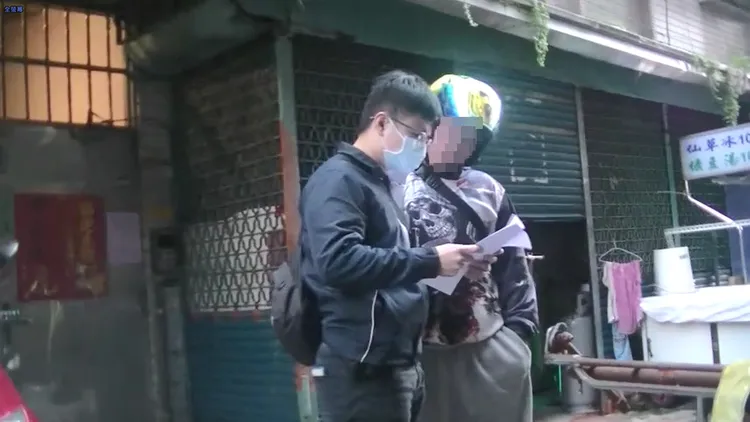 警查獲正在提領鉅款的林男。警方提供