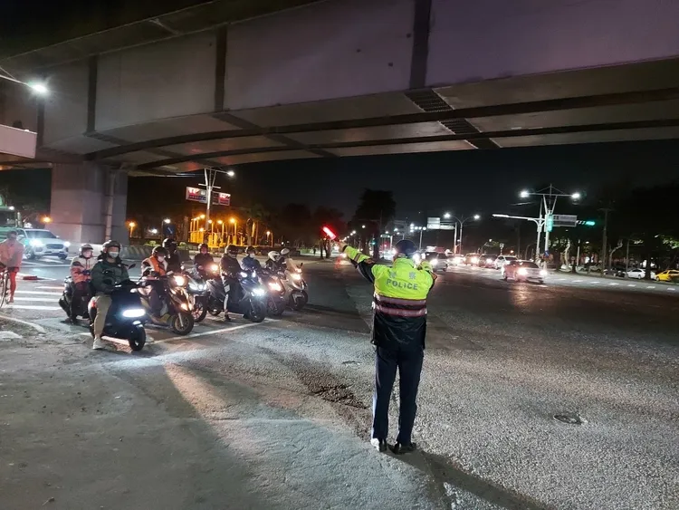 義大世界跨年活動，警方將進行交通管制。警方提供