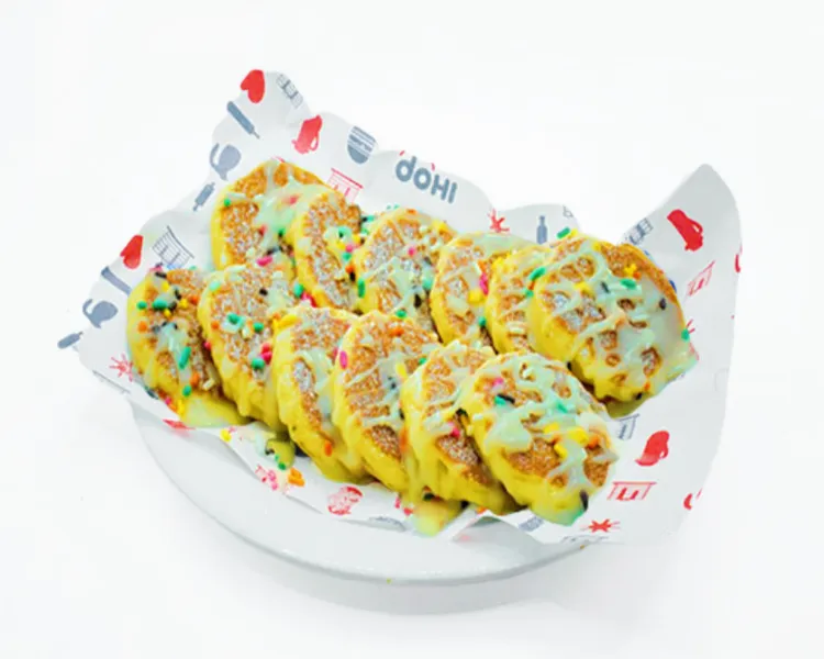 IHOP迷你杯子鬆餅在Just Kitchen 雙北、新竹市 8 家門市可購買。業者提供