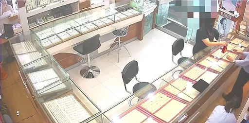 新北護理師遺失信用卡!遭盜刷買金飾 警追嫌犯竟也是護理師