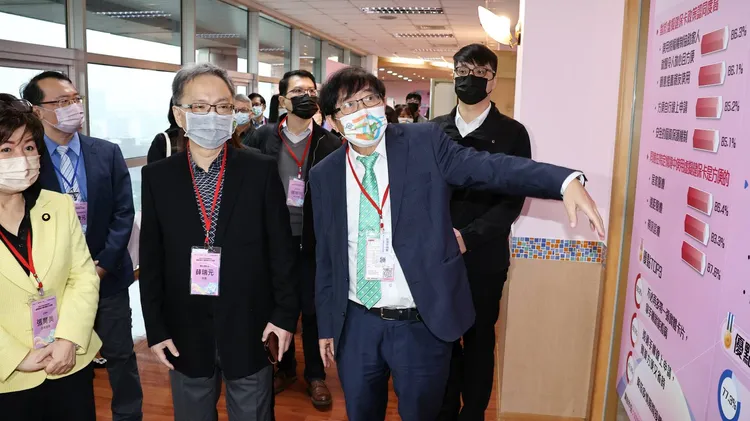 衛福部長薛瑞元今日出席「虛擬健保卡應用展示分享會」。葉志明攝