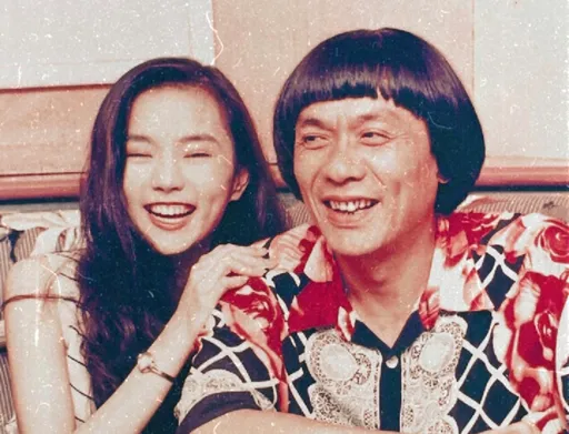 豬哥亮76歲冥誕！謝金燕曬19歲父女萌照　「永遠記住你最好的樣子」