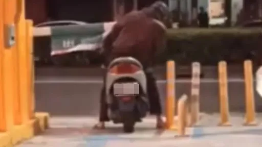 高雄騎士「跳凌波舞」離開停車場 警:恐涉詐欺罪