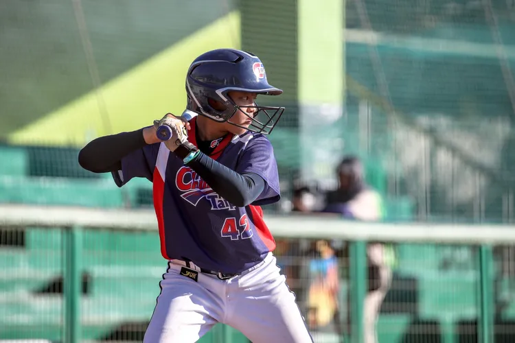 台灣曹恩睿跑出場內全壘打。  中華壘協提供