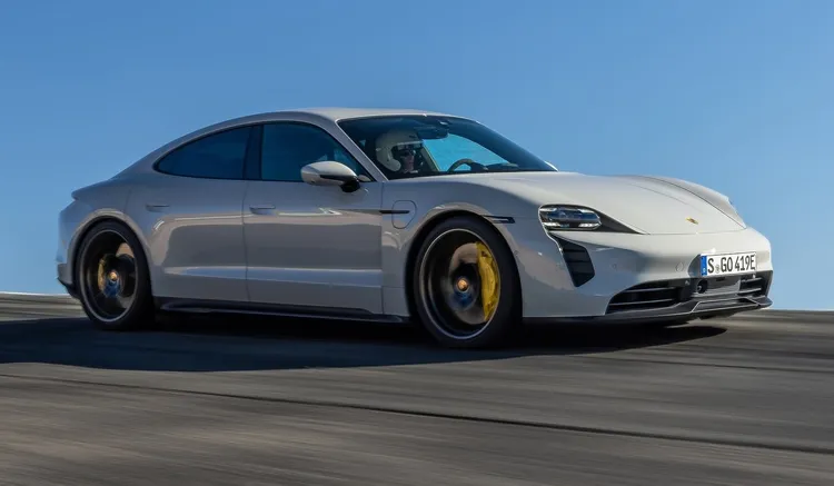 保時捷Taycan堅持跑車路線，身價高昂仍大受歡迎。原廠提供