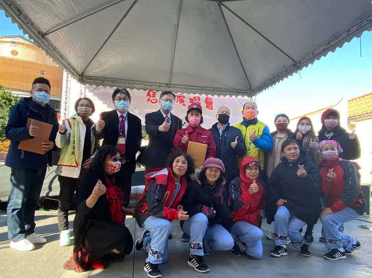 這次新竹臺大分院十分榮幸與信義房屋等企業共同合作，讓更多偏鄉老人及族群能在家鄉就能好好享受一場音樂饗宴。新竹臺大分院提供