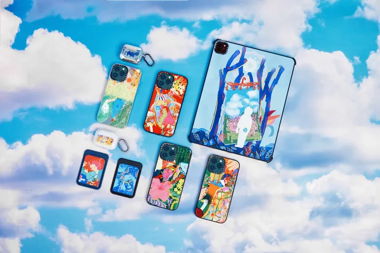 石知田在工作之餘會在手機上作畫。祖與占影像製作提供