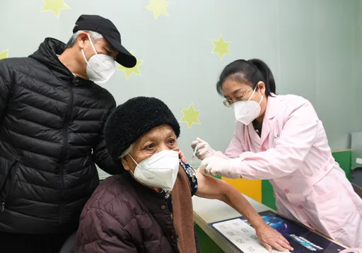 中國疫情攸關全球經濟復甦　美國務院：願分享疫苗協助遏制病例激增