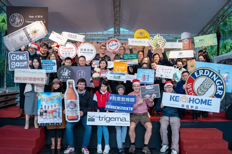 德國耶誕市集集結超過50家以上德國特色攤販。新北市府提供