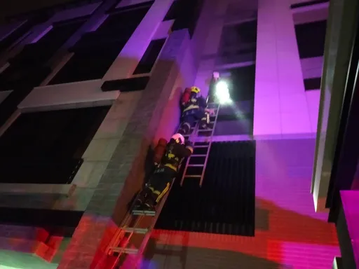 台中惡火一家四口受困 警消引導就地避難逃死劫