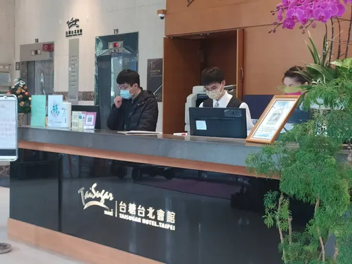 台糖5大類民生必需品供貨各大通路 20家蜜鄰超市沙拉油、砂糖續凍漲