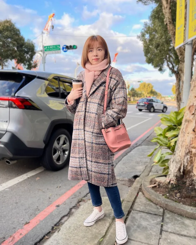 王瞳忙拍《市井豪門》。翻攝王瞳IG