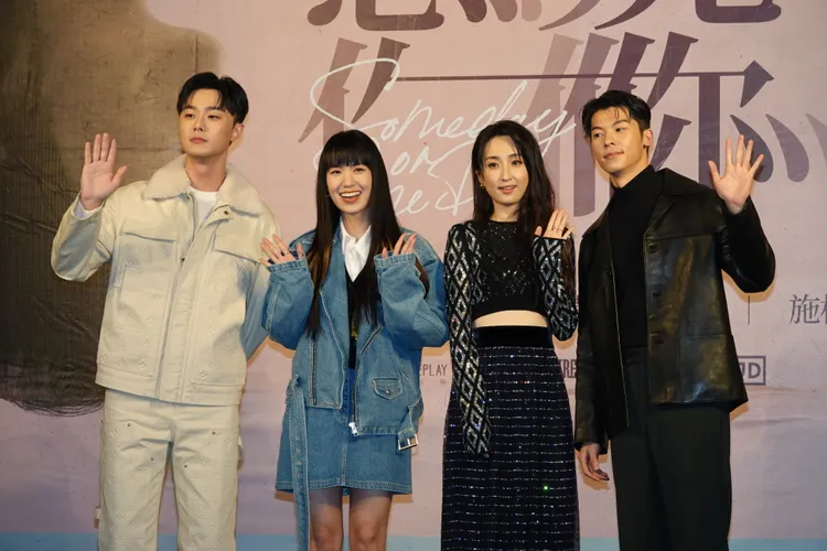 演唱電影主題曲的金曲最佳國語專輯歌手孫盛希（左二）也出席。陳德興攝