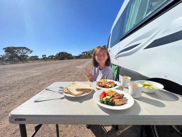 宥勝老婆慈惠迎40歲生日。翻攝宥勝之旅臉書