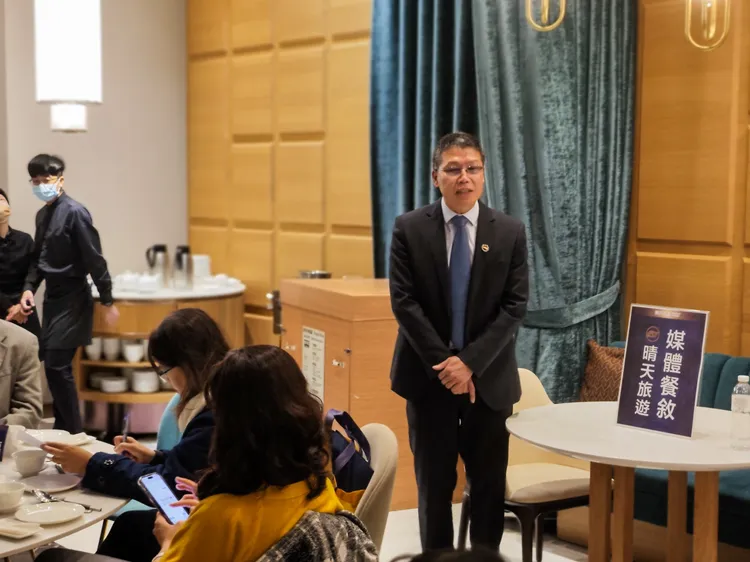 晴天旅遊董事長陳依福。田欣雲攝