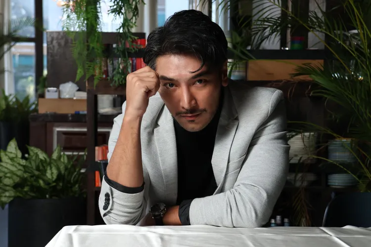 羅平很有自知之明，不妄想出片。趙世平攝