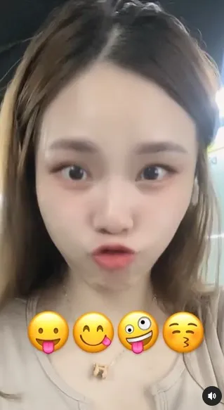 大眼妹做出的表情超可愛。IG@hyunaman授權刊登