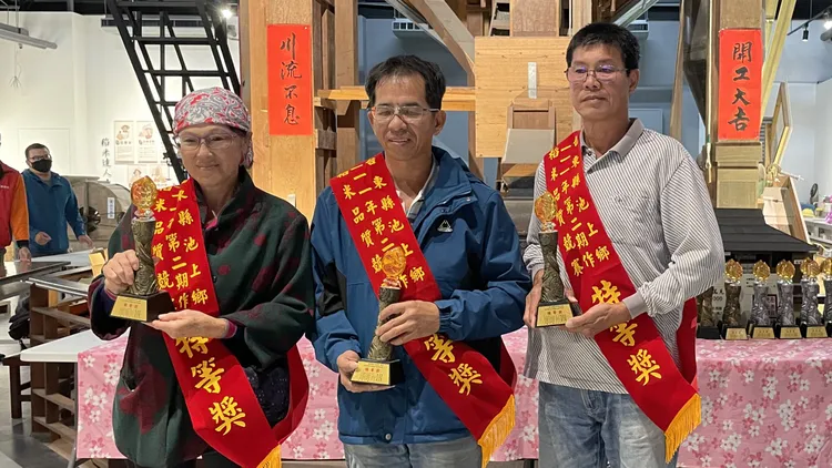 池上米稻農莊金興（中）獲得冠軍。彭上晏提供