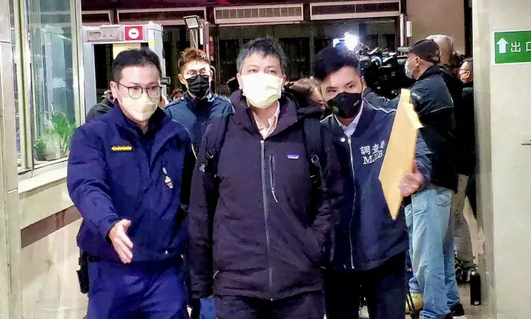 陳奐宇移送地檢署複訊。呂志明攝