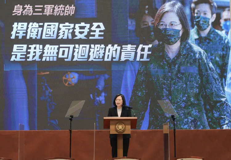 蔡英文昨天宣布兵役延長從2024年起上路。莊宗達攝